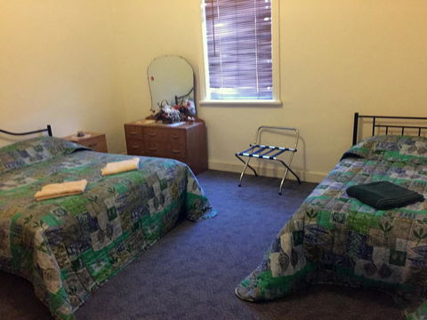Port Wakefield Cottages - Accommodation 4U 1