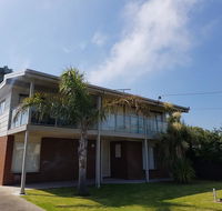 Portarlington beach shack 50 metres to the water - Accommodation 4U