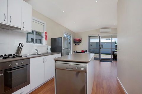Portland Holiday Village - Accommodation 4U 3
