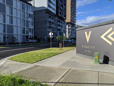 Presidential 3-bed 2-bath, Balcony, With Pool Included - Accommodation 4U 1