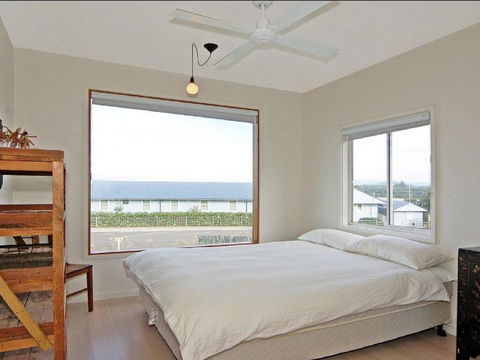 Prime Position - Across From Seven Mile Beach - Accommodation 4U 3