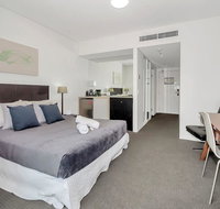 Privately owned Hotel Room by Cairns Marina 222 - Accommodation 4U