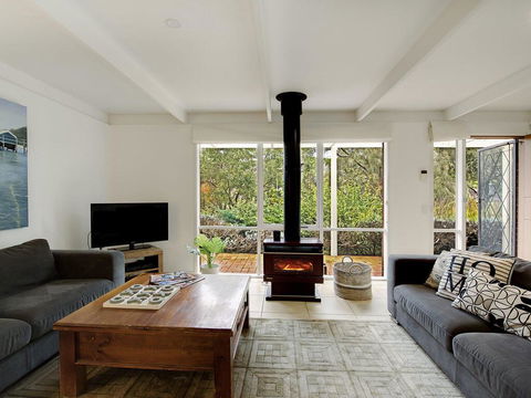 Quarterdeck - Accommodation 4U 3