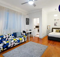 Quiet Art Deco - Cafe Central - Accommodation 4U