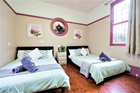 Quiet Quadruple Private Room In Strathfield 3min To Train Station Sleeps 4b - Accommodation 4U 0