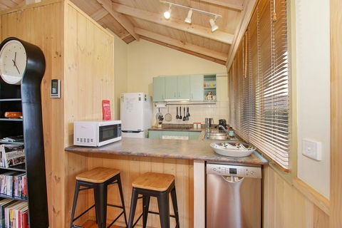 R & R In Bright - Short Walk To Town - Accommodation 4U 3