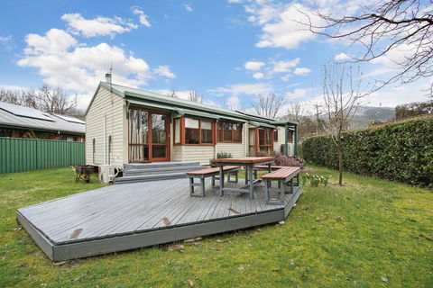 R & R In Bright - Short Walk To Town - Accommodation 4U 1