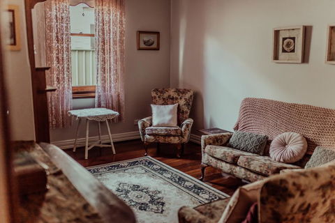 Railway Cottage - Accommodation 4U 2