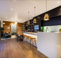 Readyset Glashouse Melbourne - Accommodation 4U