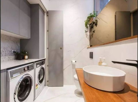 Readyset Glashouse Melbourne - Accommodation 4U 1