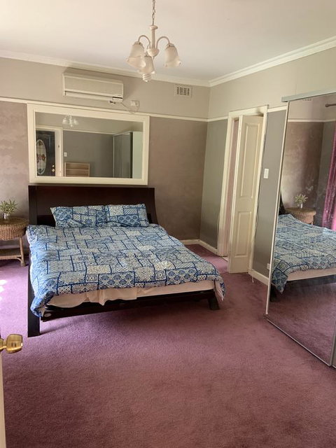 Rebecca Self Service Guest House Walk To La Trobe Uni - Accommodation 4U 0