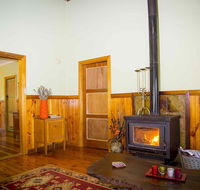 Red Tractor Retreat - Accommodation 4U