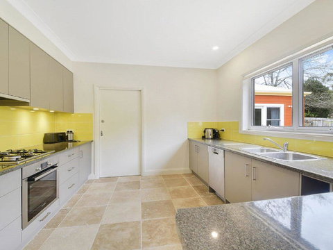 Redhaven House - Spacious, Quiet And Private - Accommodation 4U 1
