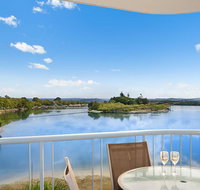 Reflections Holiday Apartments - Accommodation 4U