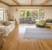 Rennies Retreat-Bushland  Ocean Views - Accommodation 4U