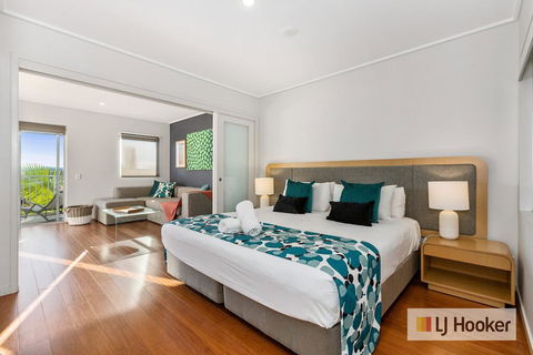 RESORT & SPA 8321 HINTERLAND Views - Accommodation 4U 0