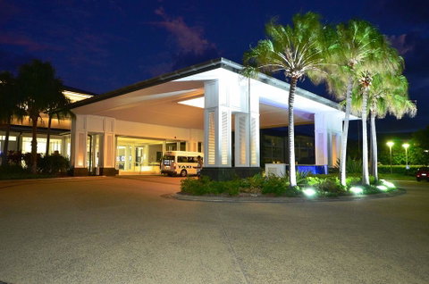 RESORT ON THE BEACH 2214/2215 - Accommodation 4U 3