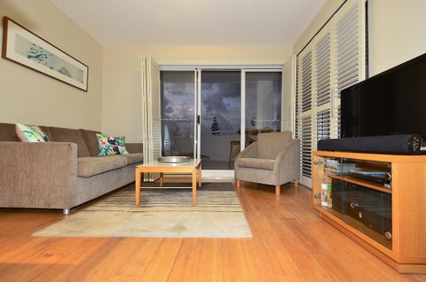 RESORT ON THE BEACH 2214/2215 - Accommodation 4U 2
