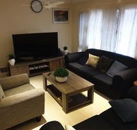 Retro Style Home Stay - Accommodation 4U