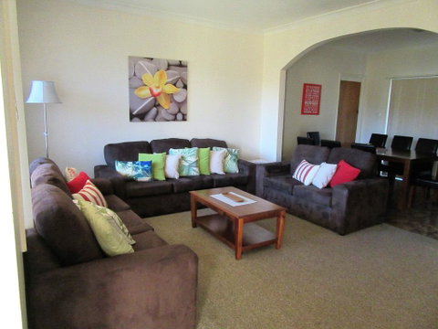 River House Mudgee - Accommodation 4U 2