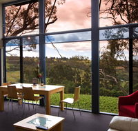 River Vineyard Retreat - Accommodation 4U
