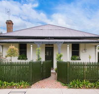 Roalies Farm House - Accommodation 4U