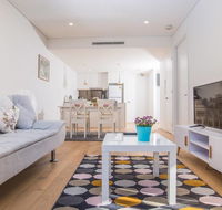 Rosebery APT for Travelling Couple Green Square - Accommodation 4U