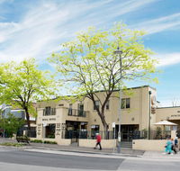 Royal Hotel - Accommodation 4U