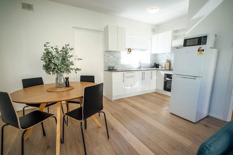 Sahara On Anzac-Close To Airport, City & Beach! - Accommodation 4U 2