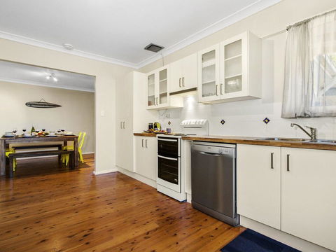Sam's Beach Shack - Accommodation 4U 2