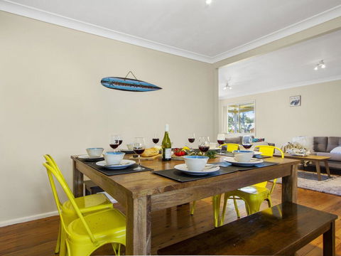 Sam's Beach Shack - Accommodation 4U 1