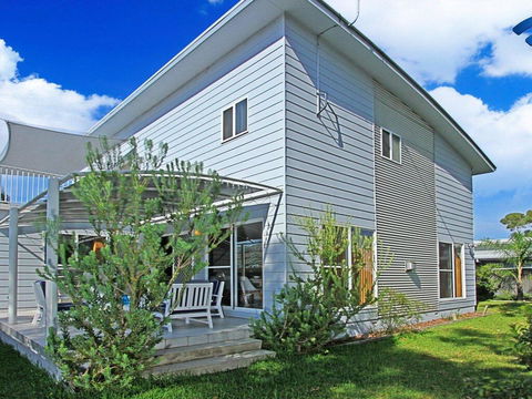 Sandlewood Breeze - Spacious Entertainer - Accommodation 4U 0