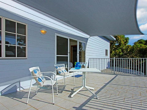 Sandlewood Breeze - Spacious Entertainer - Accommodation 4U 2
