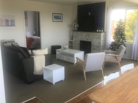 Scarlets By The Sea - Accommodation 4U 2