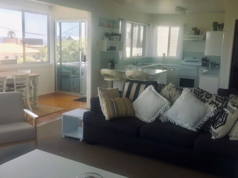 Scarlets By The Sea - Accommodation 4U 3