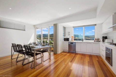 SEA NOOK - Seconds From The Beach - Accommodation 4U 3