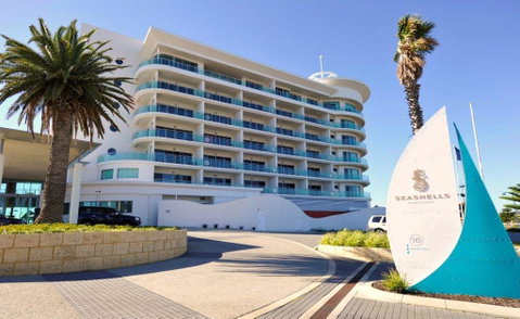 Sea Side 411 - Accommodation 4U 1