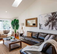 Seagrass House - Modern North Avoca Oasis - Accommodation 4U
