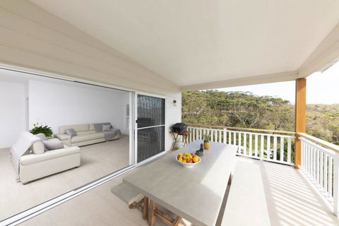 Seal Rocks Beach House ....Sugarloaf - Accommodation 4U 0