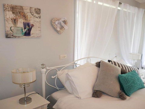 Sealark - Views Of The Bay - Accommodation 4U 3
