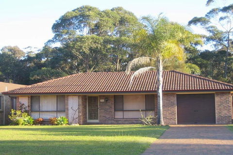 SEASCAPE In NARRAWALLEE - Accommodation 4U 0