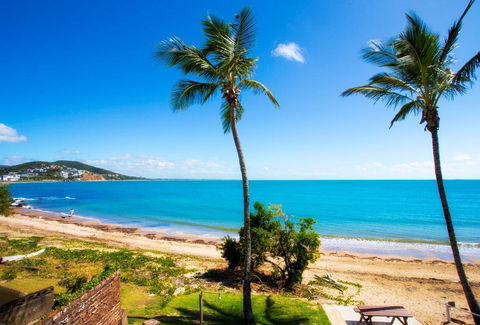Seaspray Waterfront Holiday Units - Accommodation 4U 1
