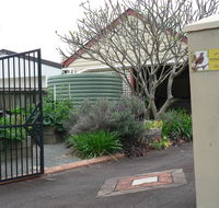 Self-contained 2 bedroom Apartment - Accommodation 4U