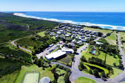 Serenity Diamond Beach (formerly Ramada Resort Diamond Beach) - Accommodation 4U 0