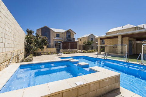 Serenity On The Terrace - Accommodation 4U 0