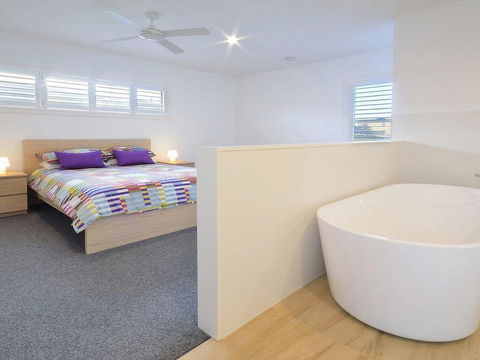 Seven Mile Heaven - Your Coastal Kingdom - Accommodation 4U 3