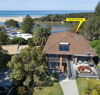 Seven Smiles - riverside location and ocean views - Accommodation 4U