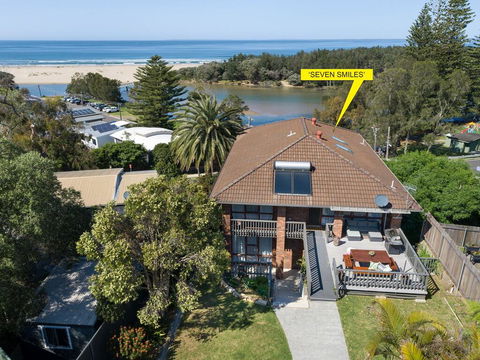 Seven Smiles - Riverside Location And Ocean Views - Accommodation 4U 0
