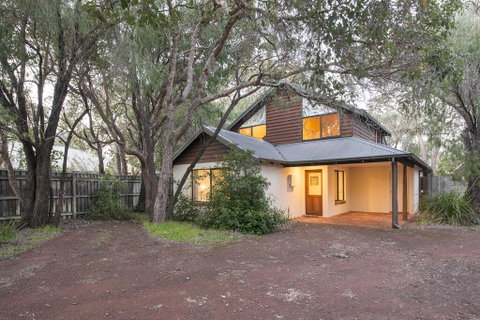 Shady Shack - Accommodation 4U 1