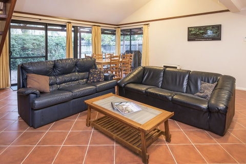 Shady Shack - Accommodation 4U 3